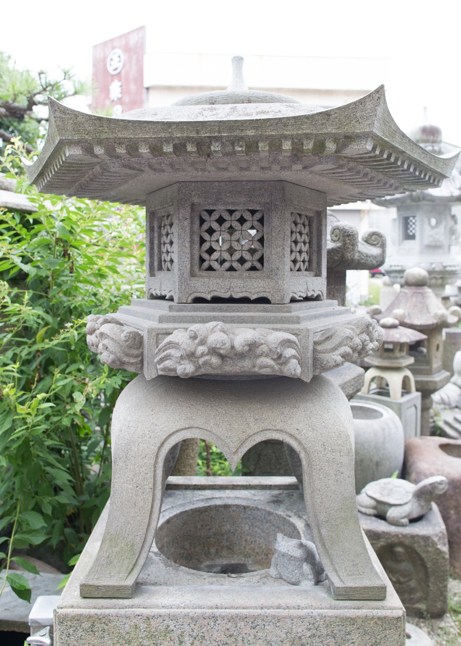 角雪見灯篭 - 柴田石材工業所 愛知県岡崎市 | 岡崎石工団地協同組合員